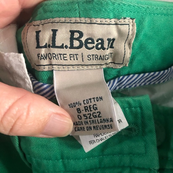 Ll bean favorite fit green pant! Size 8 - Picture 2 of 5